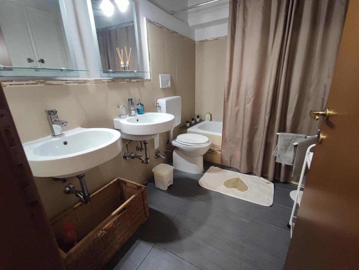Nel Cuore Di Roma Apartment Luaran gambar